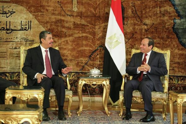 لقاء نائب الرئيس اليمني خالد بحاح مع الرئيس المصري عبد الفتاح السيسي - سبوتنيك عربي