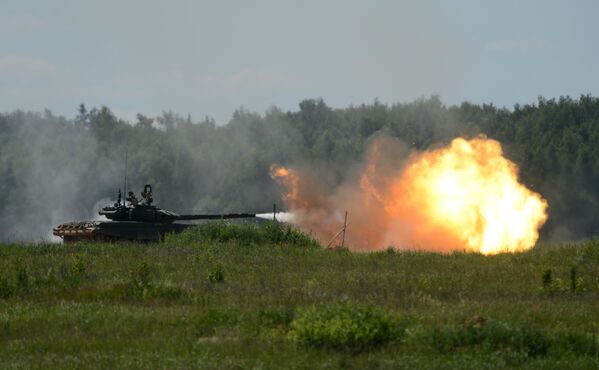 دبابة تي-72بي3 خلال المنتدي العسكري التقني آرميا-2015 فى موسكو - سبوتنيك عربي