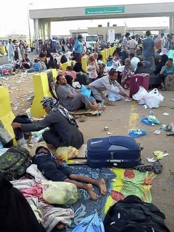 منفذ الوديعة اليمني- محافظة حضرموت على الحدود السعودية منفذ الوديعة اليمني- محافظة حضرموت على الحدود السعودية - سبوتنيك عربي