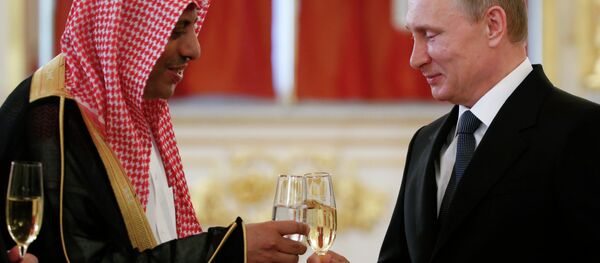 الرئيس فلاديمير بوتين مع السفير عبد الرحمن الرسي - سبوتنيك عربي