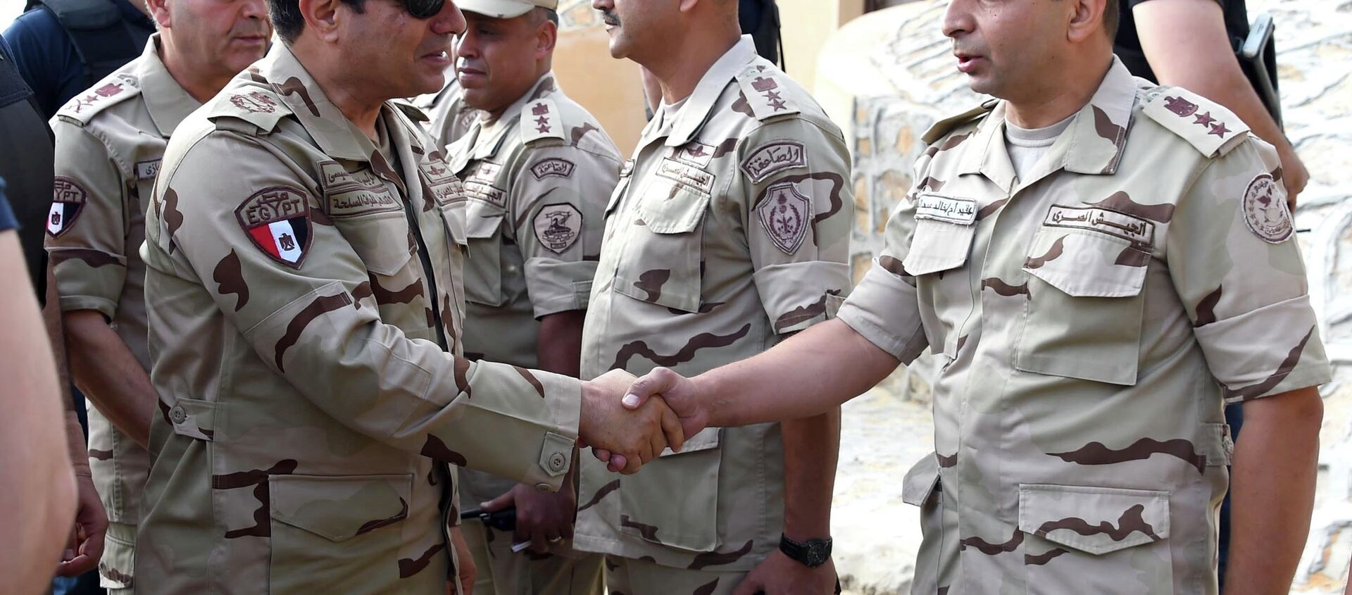 الرئيس المصري يعود للزى العسكري مرة أخرى - سبوتنيك عربي, 1920, 06.10.2021