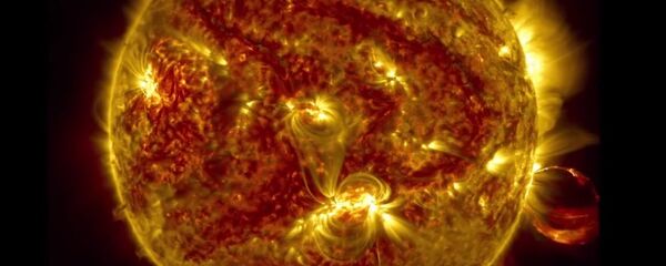 الانفجارات علي نجم الشمس - سبوتنيك عربي