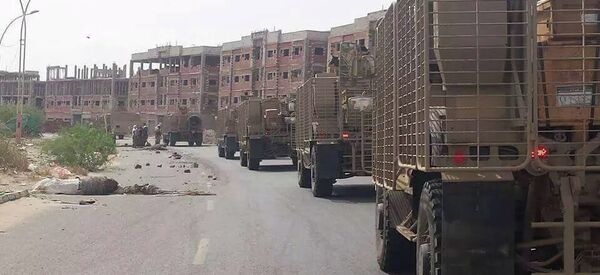 دخول اللجان الشعبية الموالية لهادي حي خورمكسر - سبوتنيك عربي