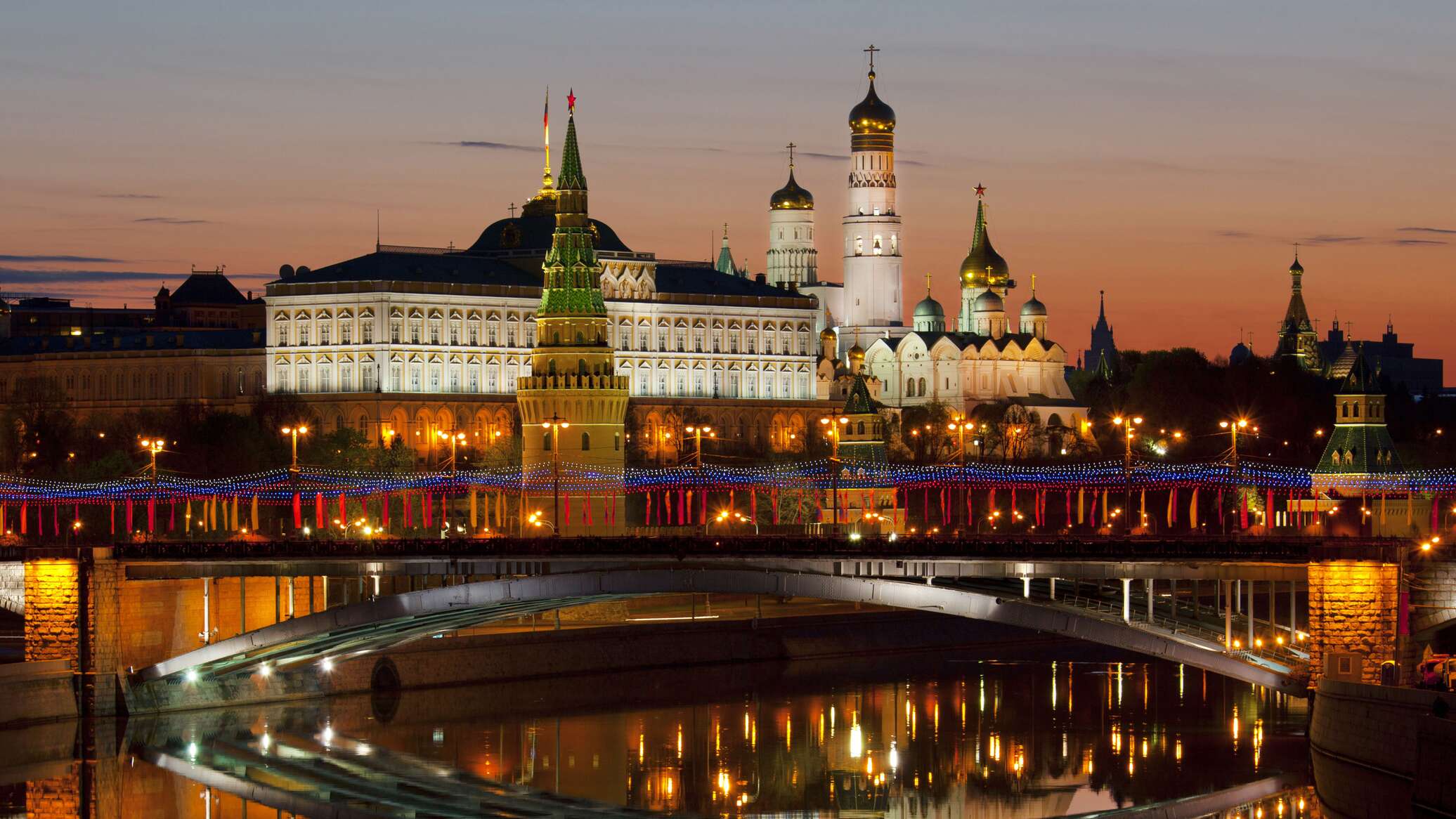 الكرملين: موسكو تأمل في استمرار زيارات ويتكوف وكوشنر إلى روسيا بشأن أوكرانيا