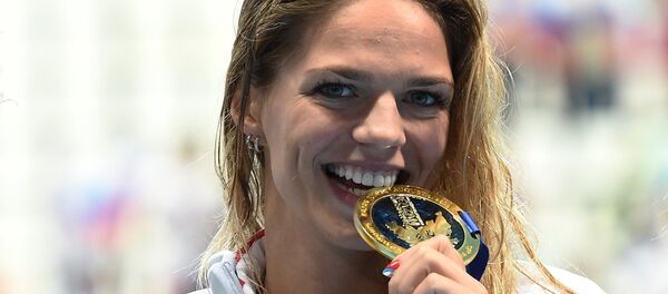 بطلة العالم في سباق 100 متر سباحة على الصدر الروسية يوليا يفيموفا - سبوتنيك عربي