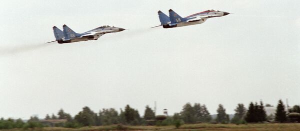 طائرتان من طراز ميغ-25إر بي - سبوتنيك عربي