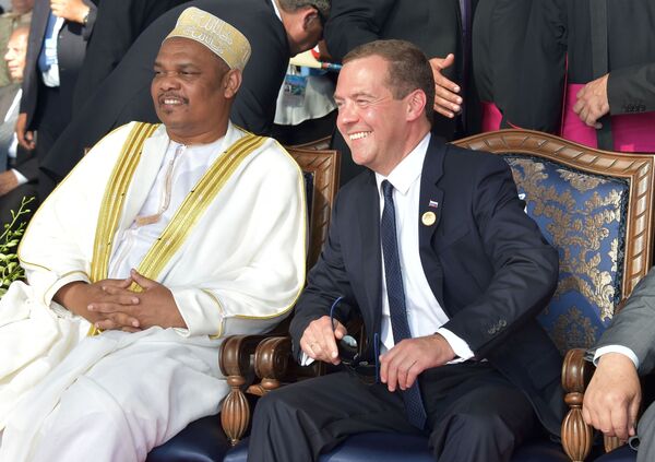 رئيس الوزراء الروسي دميتري ميدفيديف خلال الافتتاح الرسمي  لقناة السويس الجديدة في مدينة الإسماعيلية المصرية - سبوتنيك عربي