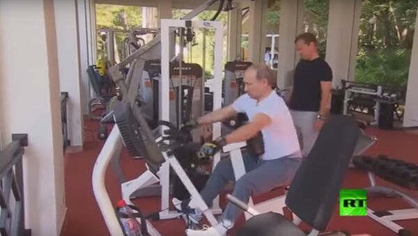 بوتين وميدفيديف يمارسان الرياضة معا في سوتشى - سبوتنيك عربي