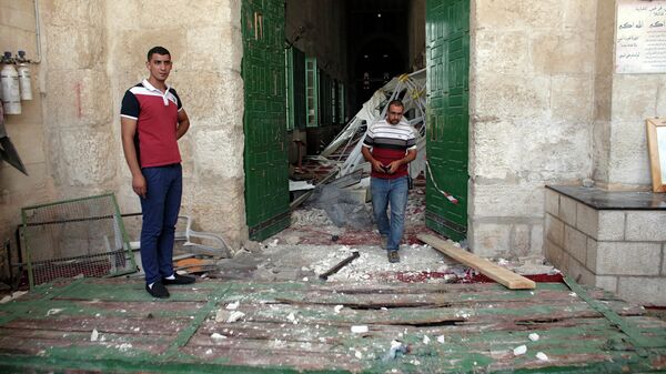 قوات الشرطة الإسرائيلية تقتحم ساحات المسجد الأقصى - سبوتنيك عربي