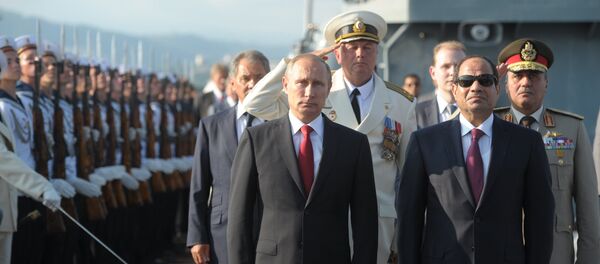 الرئيس بوتين والرئيس السيسي يزوران طراد موسكو - سبوتنيك عربي