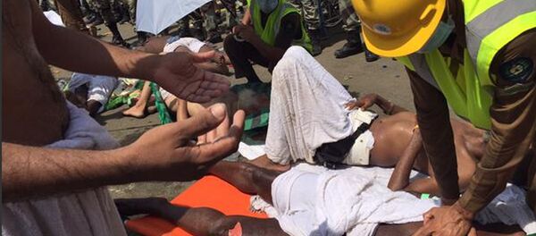 إسعاف المصابين في حادثة تدافع منى - سبوتنيك عربي