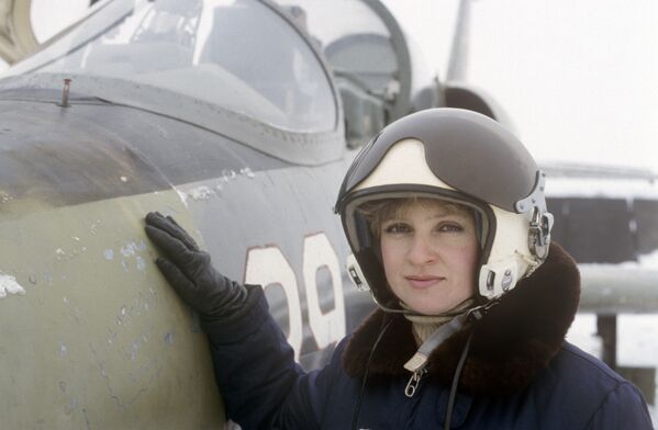 امرأة طيار ليودميلا بوكيتو - سبوتنيك عربي