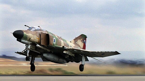 مقاتلة إسرائيلية من طراز فانتوم -4 في عام 2003 - سبوتنيك عربي