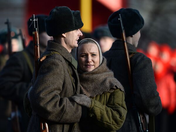 الإحتفال بذكرى مسيرة الجيش الأحمر الأسطورية من الساحة الحمراء إلى جبهة القتال مع ألمانيا النازية - سبوتنيك عربي