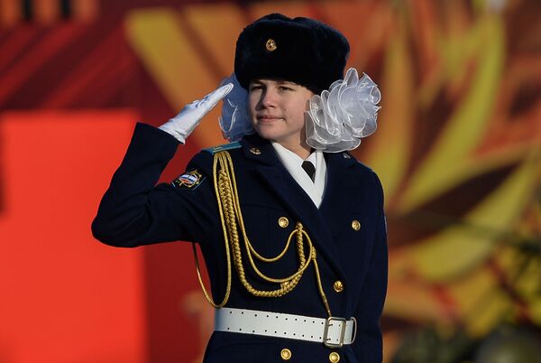 الإحتفال بذكرى مسيرة الجيش الأحمر الأسطورية من الساحة الحمراء إلى جبهة القتال مع ألمانيا النازية - سبوتنيك عربي