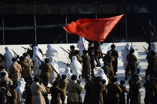 الإحتفال بذكرى مسيرة الجيش الأحمر الأسطورية من الساحة الحمراء إلى جبهة القتال مع ألمانيا النازية - سبوتنيك عربي