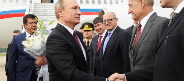 الرئيس الروسي فلاديمير بوتين يشارك في قمة مجموعة العشرين في أنطاليا الرئيس الروسي فلاديمير بوتين يشارك في قمة مجموعة العشرين في أنطاليا - سبوتنيك عربي