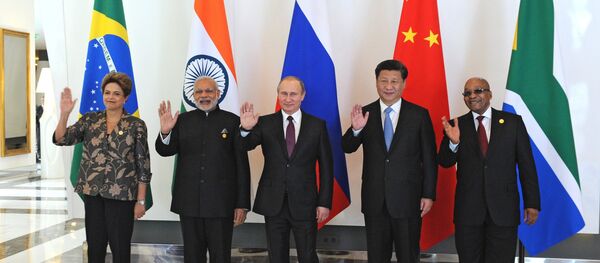 بوتين يشارك في لقاء زعماء دول مجموعة بريكس في أنطاليا بوتين يشارك في لقاء زعماء دول مجموعة بريكس في أنطاليا - سبوتنيك عربي