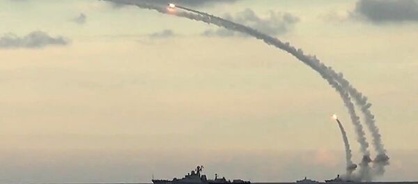 إطلاق الصواريخ على أوكار الإرهابيين في سوريا من بحر قزوين - سبوتنيك عربي