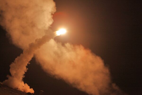 صواريخ إس - 400 الروسية لحظة اطلاقها - سبوتنيك عربي