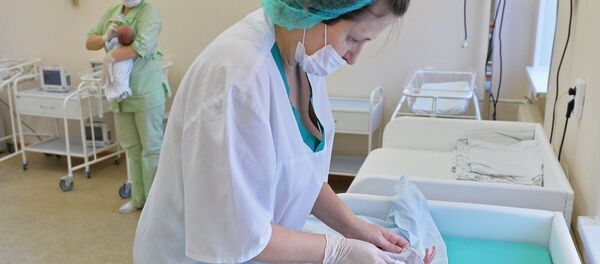 طفلة حديثة الولادة طفلة حديثة الولادة - سبوتنيك عربي