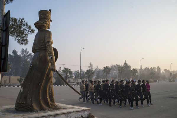 الأكاديمية العسكرية للفتيات فى دمشق الأكاديمية العسكرية للفتيات فى دمشق - سبوتنيك عربي