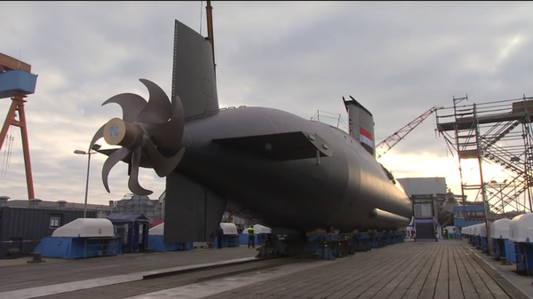 الغواصة الألمانية طراز 209 التابعة للبحرية المصرية - سبوتنيك عربي