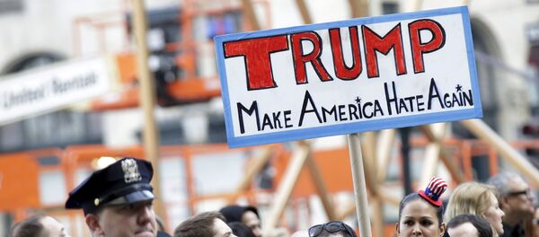 مناوئون لدونالد ترامب في نيويورك - سبوتنيك عربي