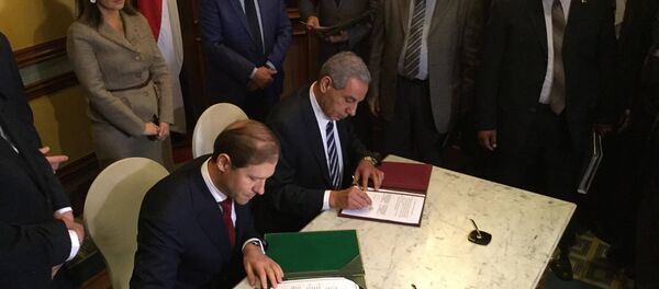 التوقيع على اانشاء المنطقة الصناعية الروسية في مصر التوقيع على اانشاء المنطقة الصناعية الروسية في مصر - سبوتنيك عربي