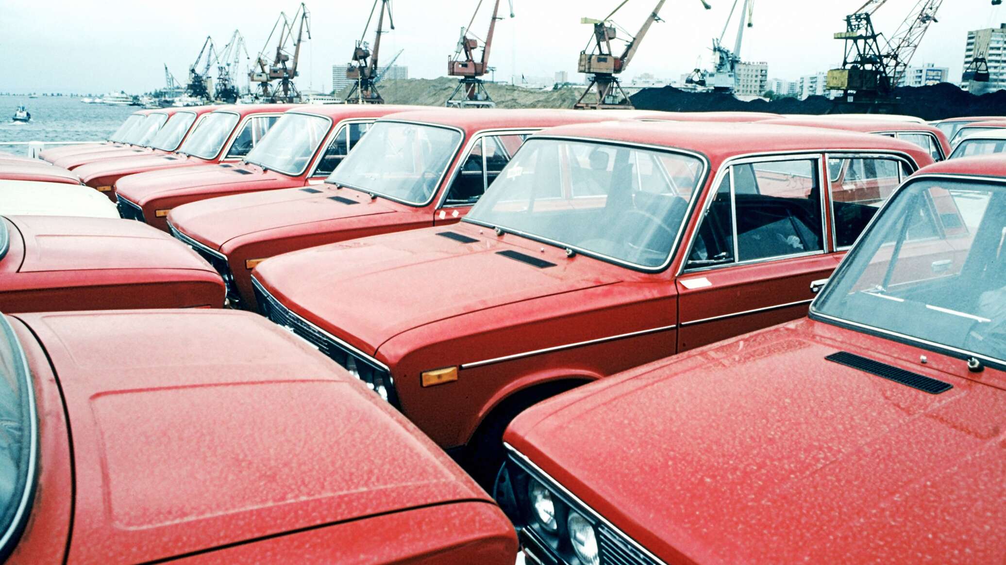 دولة عربية تفرض قواعد خاصة لاستيراد السيارات المستعملة