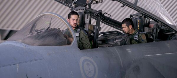 طيران التحالف العربي يقصف اليمن طيران التحالف العربي يقصف اليمن - سبوتنيك عربي