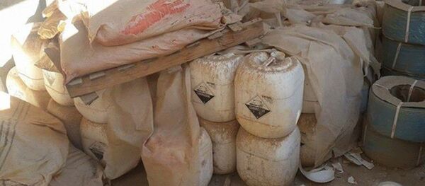 مادة أكالة UN 1305 - سبوتنيك عربي