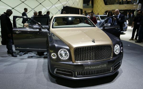 سيارة Bentley Mulsanne EWB في المعرض الـ 86جنيف الدولي للسيارات، 1 مارس/ آذار 2016. - سبوتنيك عربي