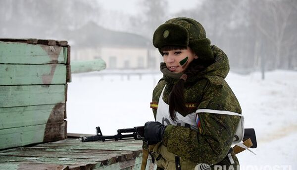 قوة مجندات الجيش الروسي في مركز قوات الصواريخ الاستراتيجية - سبوتنيك عربي