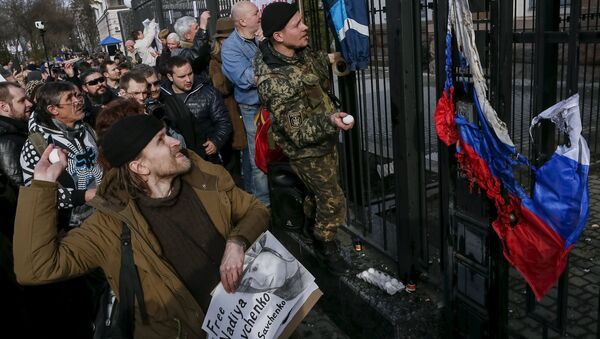 الاعتداء على السفارة الروسية في كييف - سبوتنيك عربي