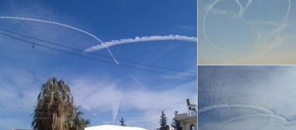 الطيارون الروس يرسمون القلوب فى سماء سوريا - سبوتنيك عربي