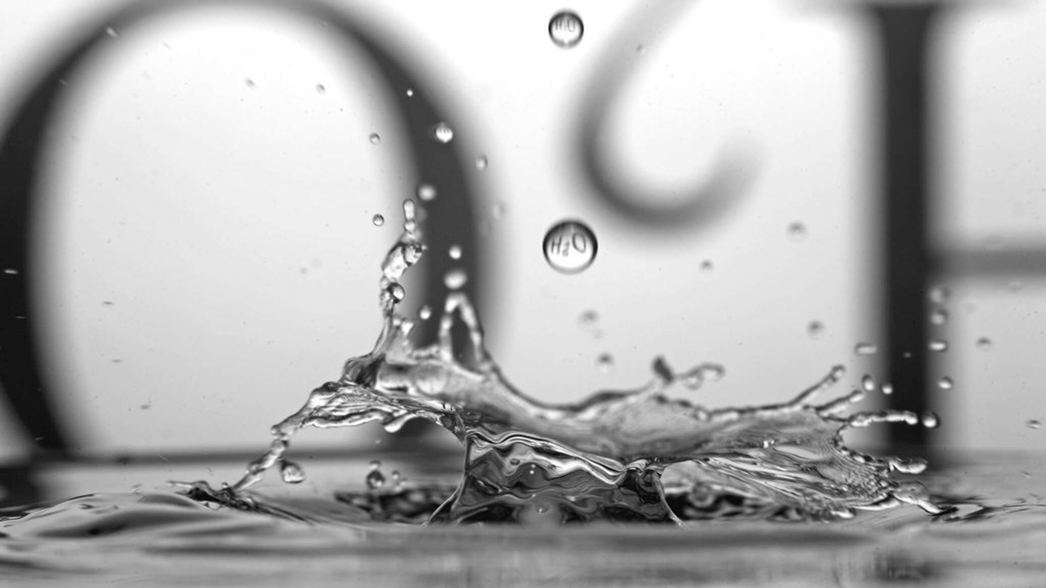 روسيا تطور مادة لإنتاج الوقود "ببساطة" من الماء