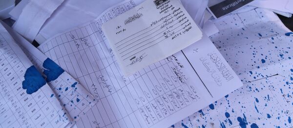 سجلات مالية لداعش تكشف بالتفصيل مسارات التجارة غير المشروعة للنفط. - سبوتنيك عربي