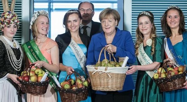 ملكات للفراولة والسجق - سبوتنيك عربي