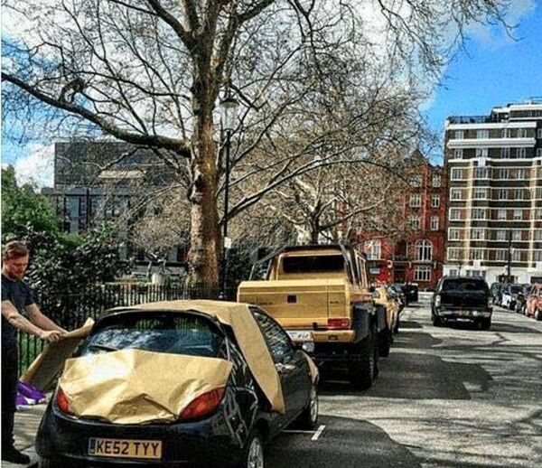 بريطاني يسخر من أسطول السيارات الذهبية - سبوتنيك عربي