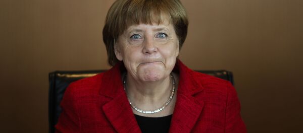 المستشارة الألمانية أنجيلا ميركل تصل لاجتماع مجلس الوزراء الأسبوعي في مقر المستشارين في برلين، الأربعاء 6 أبريل/ نيسان 2016. - سبوتنيك عربي