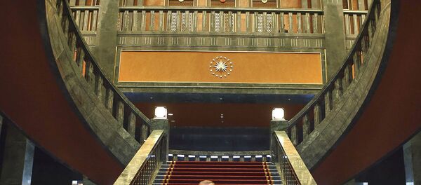 صورة للرئيس التركي رجب طيب أردوغان  داخل المقر الجديد، قصر أك ساراي الجديد بأنقرة - سبوتنيك عربي