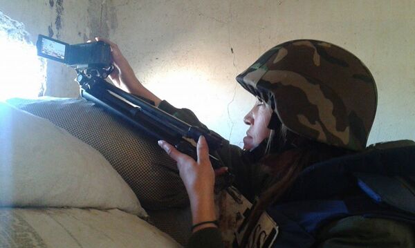 الصحفيات الميدانيات: أخوة الرجال النواعم في الميدان الخشن - سبوتنيك عربي