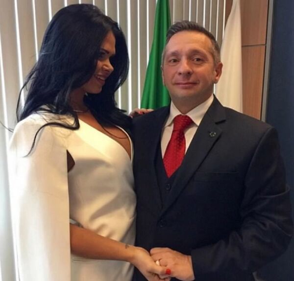 زوجة وزير السياحة البرازيلى الجديد - سبوتنيك عربي