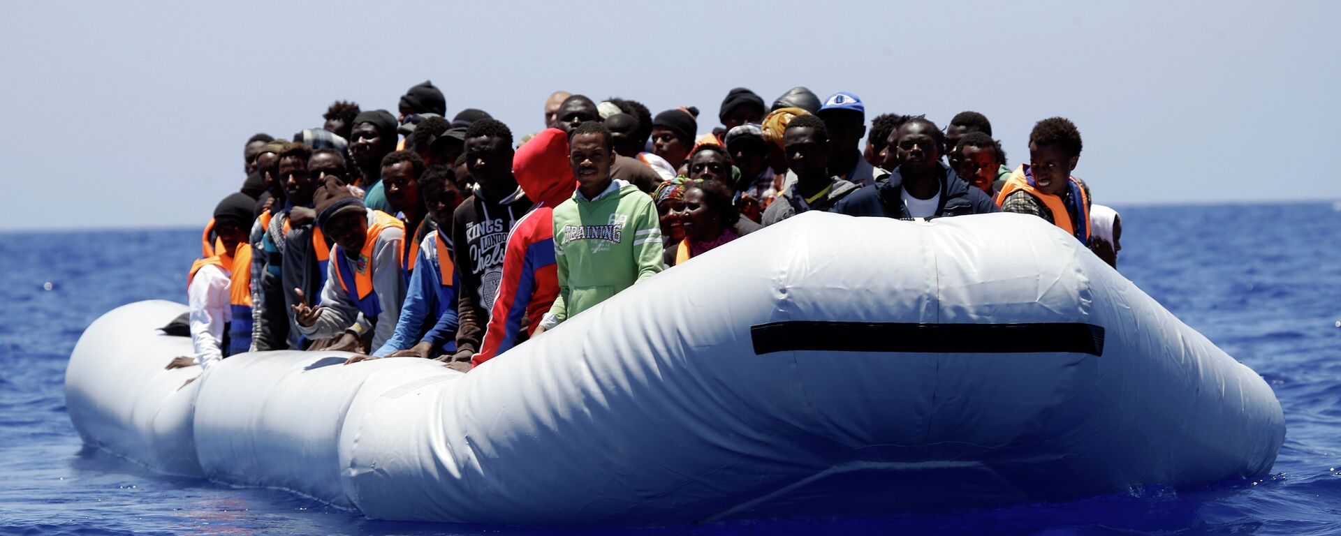 غرق زورق مطاطي مع اللاجئين قبال ليبيا  - سبوتنيك عربي, 1920, 13.03.2022