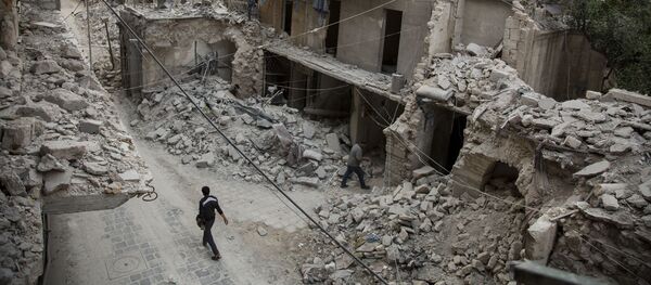 أنقاض مبان مدمرة في مدينة حلب - سبوتنيك عربي