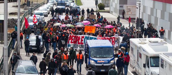 مظاهرات عند الحدود بين إيطاليا والنمسا مظاهرات عند الحدود بين إيطاليا والنمسا - سبوتنيك عربي