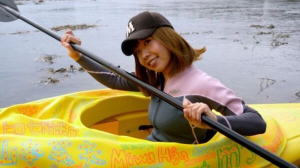 اشتهرت إغاراشي بقارب الكاياك الذي صمم على شكل مهبلها - سبوتنيك عربي