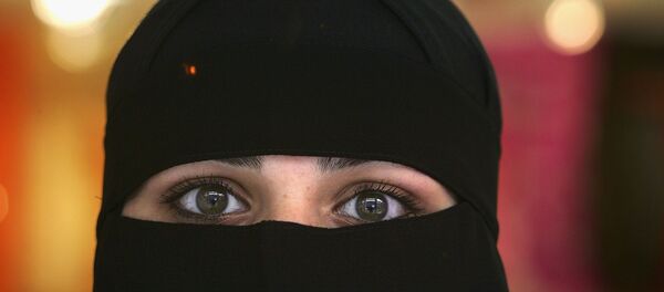 فتاة منقبة - سبوتنيك عربي