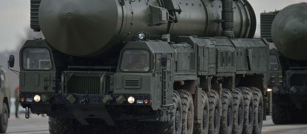 الصواريخ الباليستية العابرة للقارات يارس خلال تواجدها فى المنطقى العسكرية الوسطي فى تدريبات العرض العسكري بمناسبة الذكري 71 للإنتصار فى الحرب الوطنية العظمي. - سبوتنيك عربي